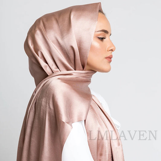 Hochwertiger schimmernder Seidensatin-Hijab