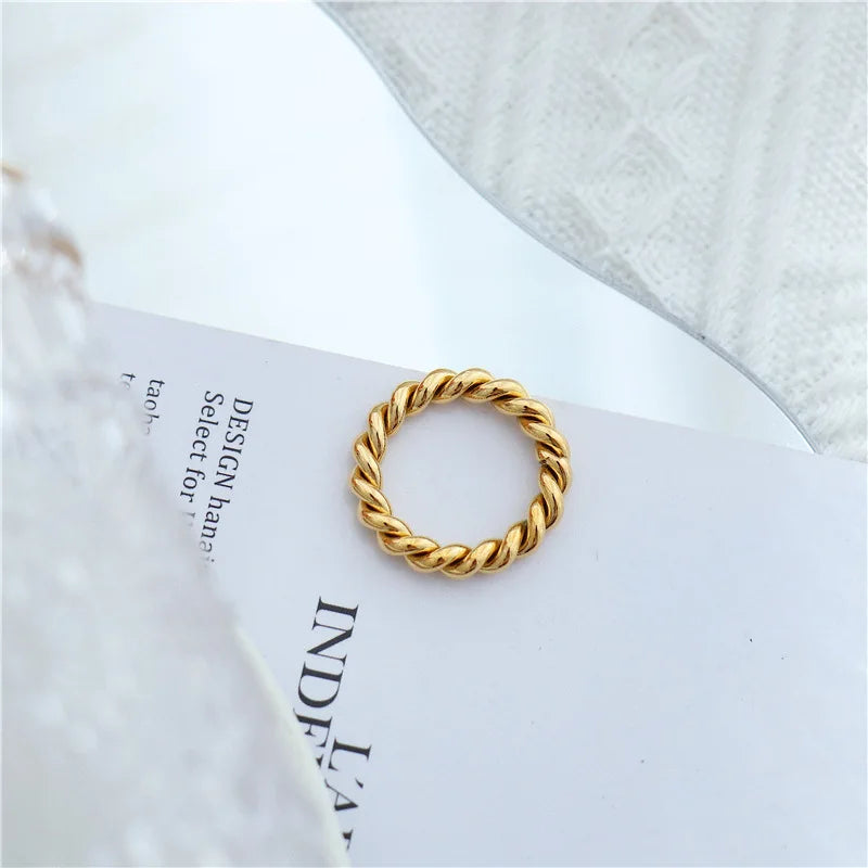 4mm Minimalist Stainless Steel Cute Twisted Chain Ring