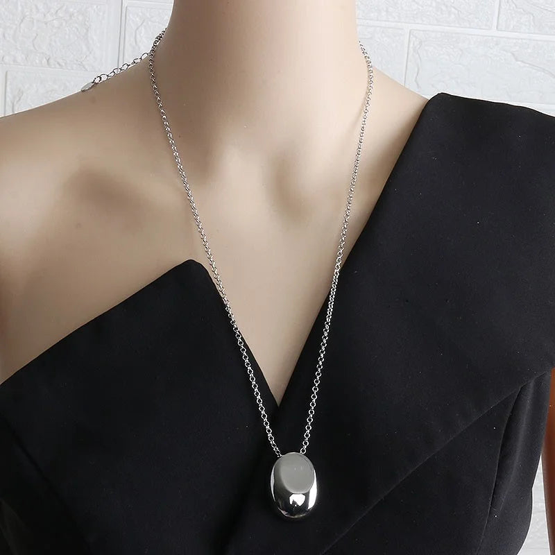 Fashion Jewelry Popular Style One Layer Chian Smooth Oval Metal Pendant Necklace