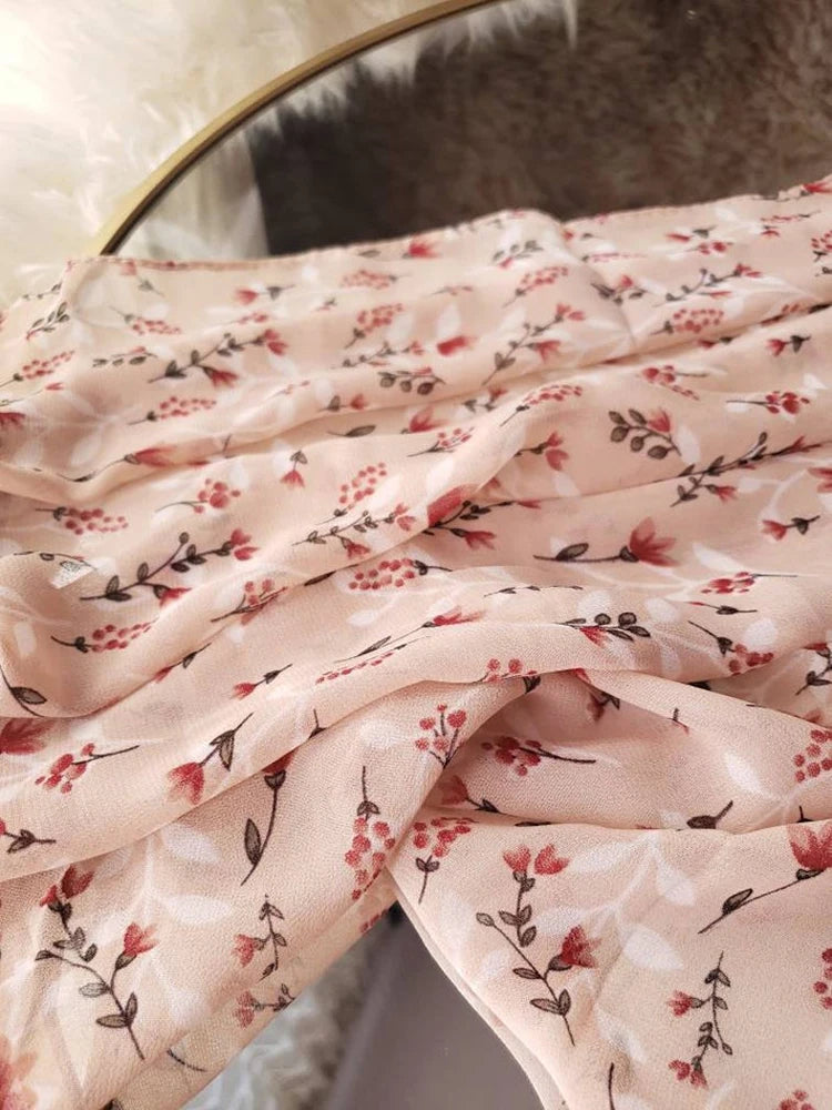 Modischer Hijjab aus Chiffon mit Blumenmuster