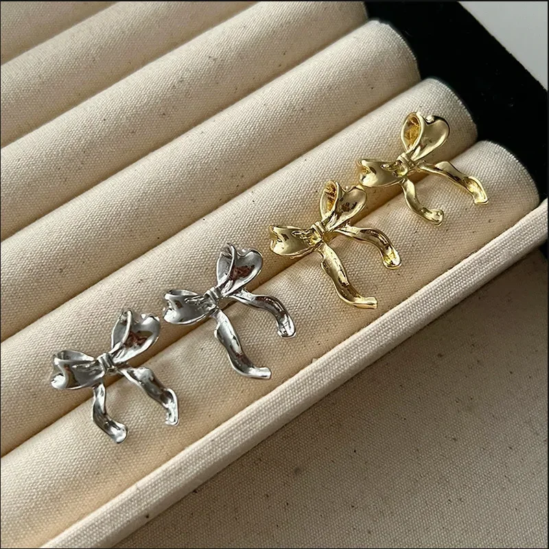 Design Sweet and Cool Style Bow Knot Earrings