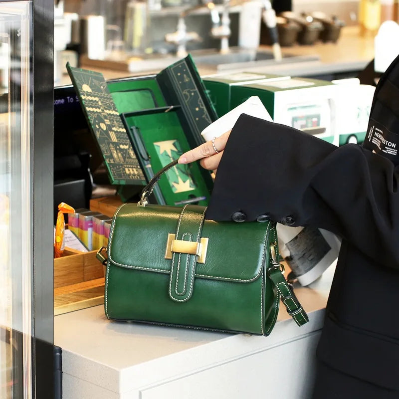 Schultertasche aus gegerbtem Echtleder