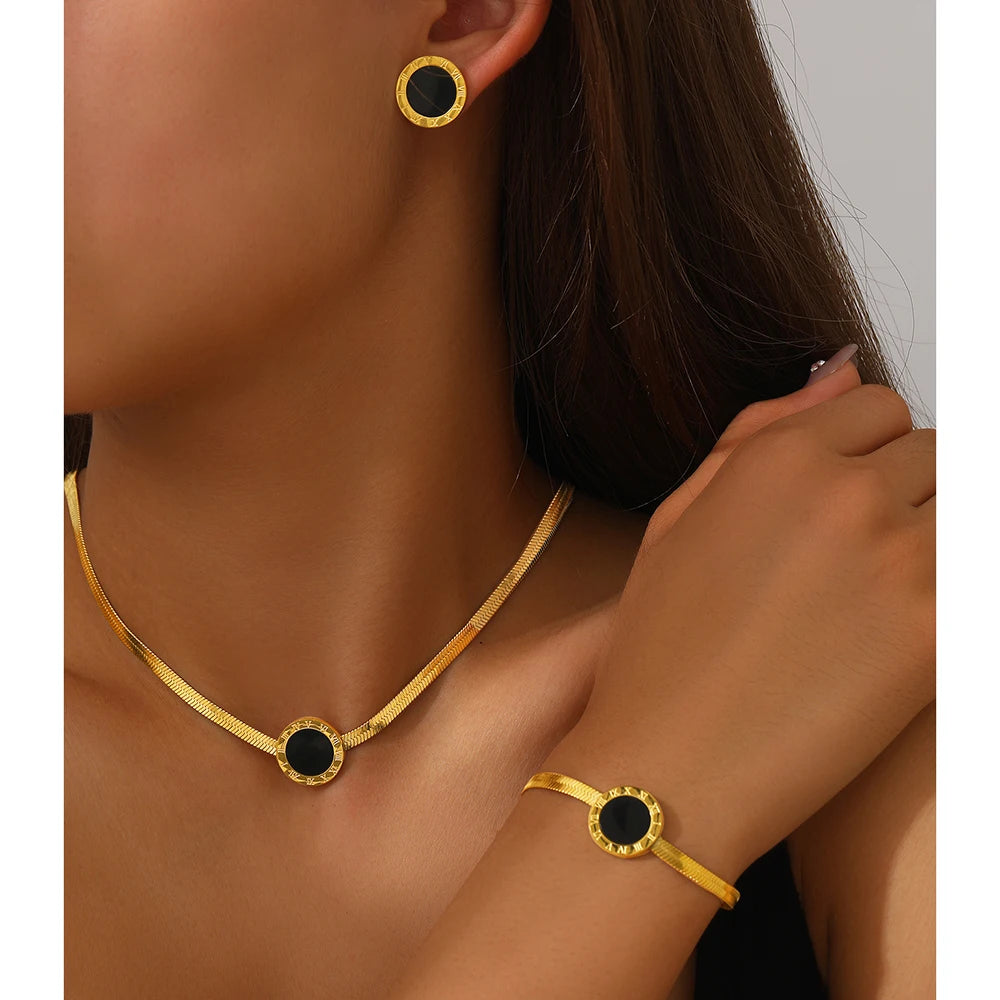 Gorgeous Three Piece Set  Set Simple Versatile Temperament Black Circle Roman